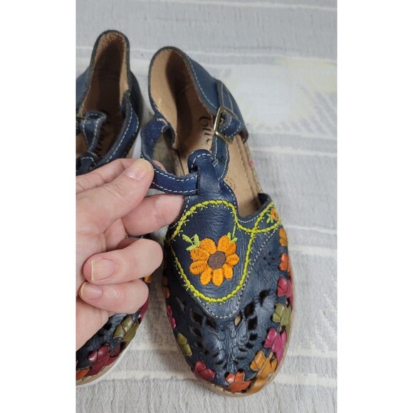 Cucos Calzado Leather Mary Jane Shoes Size 6 Blue Multicolor Floral Embroidered - Picture 2 of 6